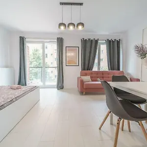 Apartament Cozy And Spacious-city Center&s42, Warszawa