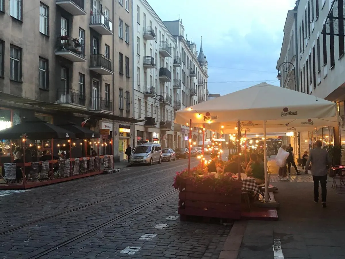 바르샤바 Praga Polnoc - Najciekawsza Dzielnica Warszawy 아파트